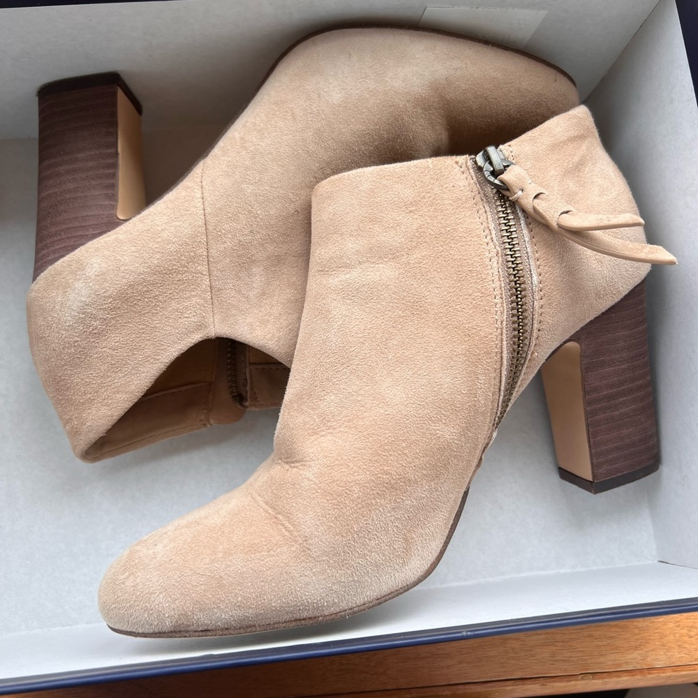 Splendid nude suede bootie